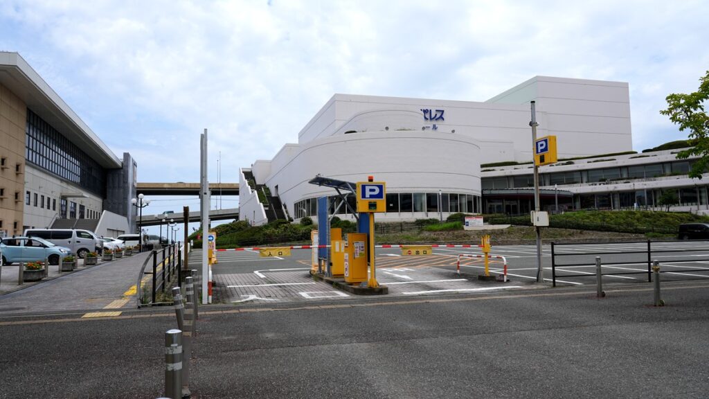福岡サンパレス第1駐車場 出入口(ゲート)外観