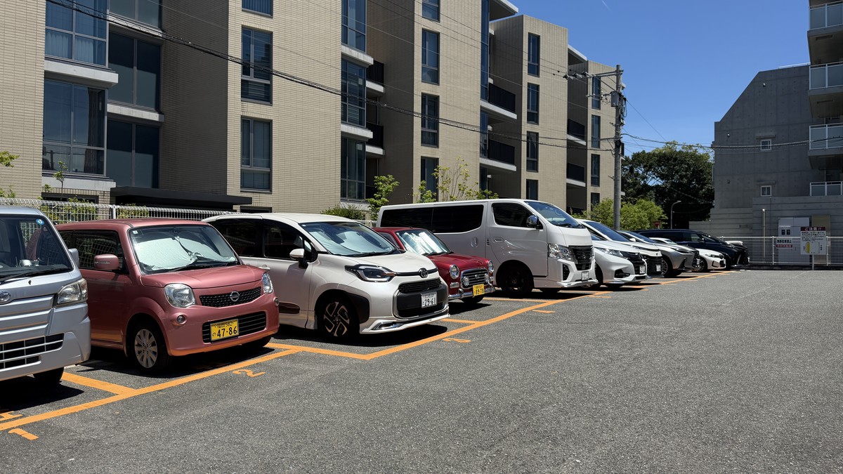 ライオンパーク大濠の駐車エリア外観