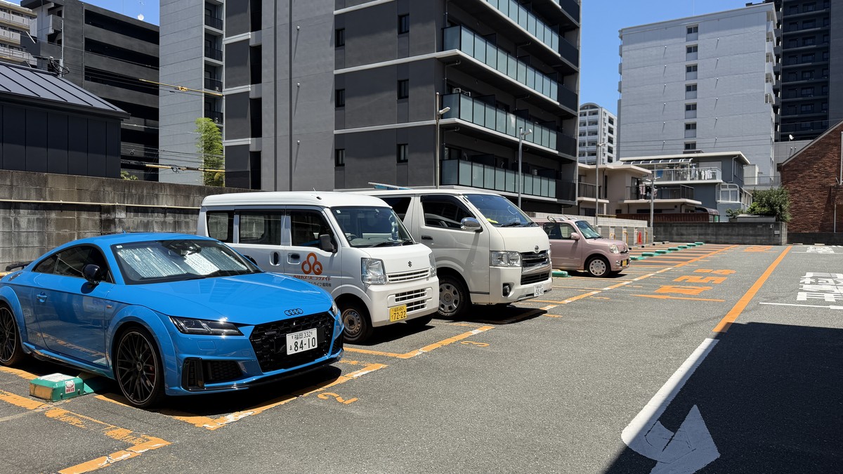 三井のリパーク大濠公園駅北の駐車エリア外観