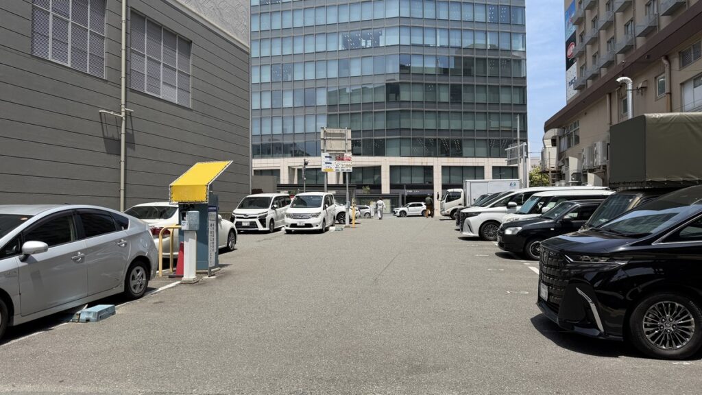 中洲口パーキングの駐車エリア