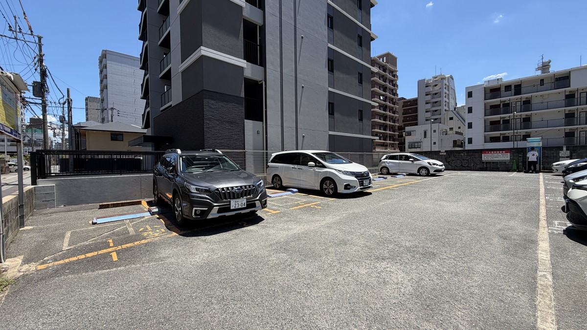 TS有料駐車場の駐車エリア外観